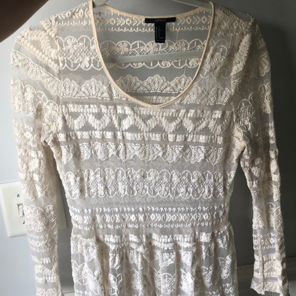 Lace long sleeve with peplum fit